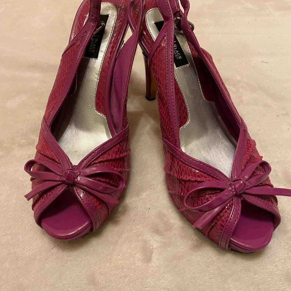 White House Black Market Fuchsia Slingback Heels
